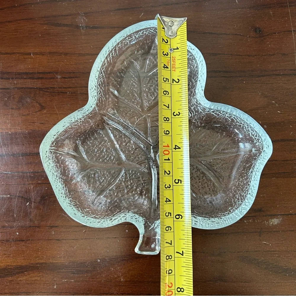 4/$15 One Clear Leaf-Shaped Glass Dish